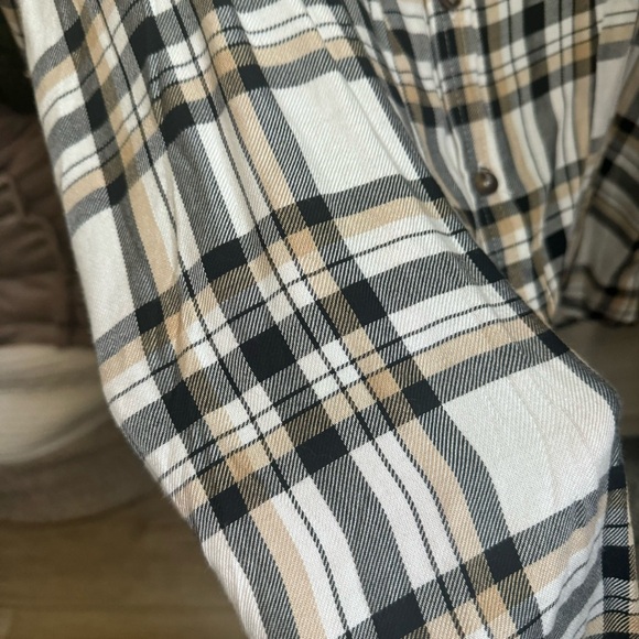 No Boundaries Plaid Button Up - Picture 3 of 6